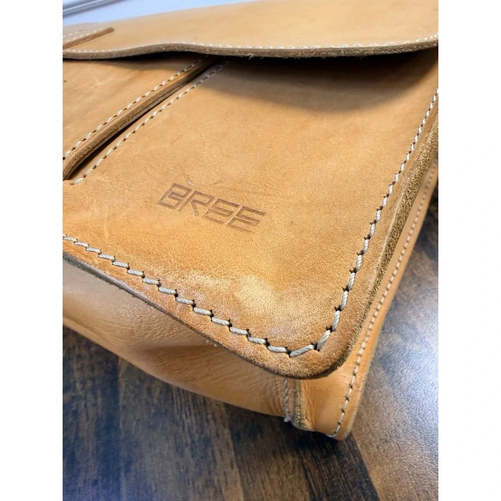 VINTAGE BREE DISTRESSED LEATHER BRIEFCASE/MESSENGER BAG